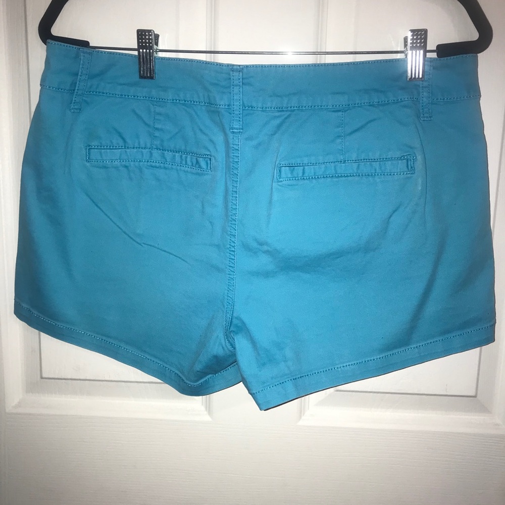 Shorts - Picture 2 of 3